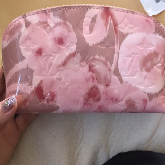 Louis Vuitton Cosmetic Pouch In Rose Velours Ikat - Picture 7 of 8